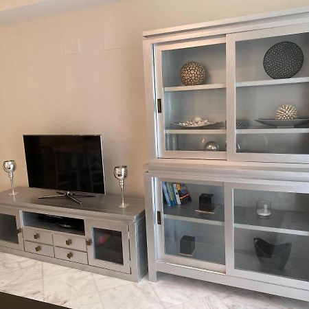 Elegant 2-Bedroom Apartment In Benidorm With Private Pool And Scenic Garden Views Кала-де-Фінестрат Екстер'єр фото