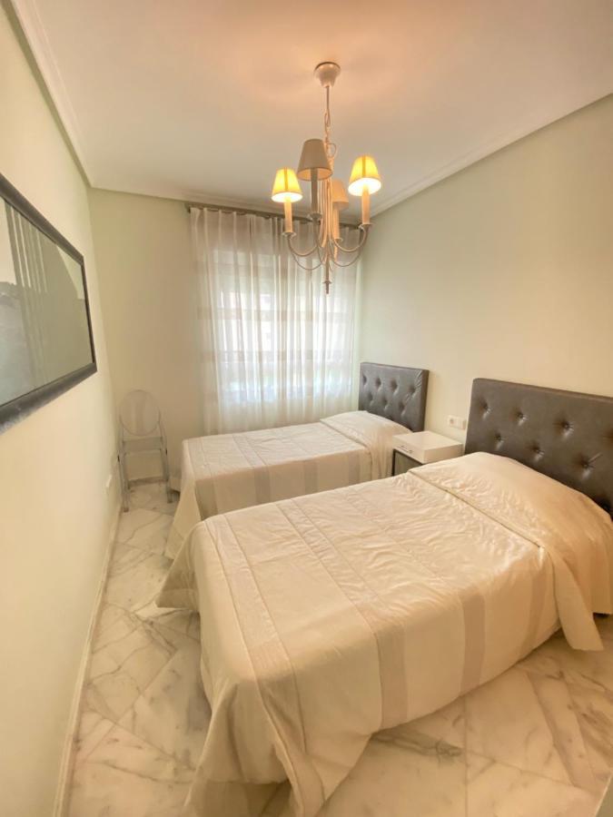 Elegant 2-Bedroom Apartment In Benidorm With Private Pool And Scenic Garden Views Кала-де-Фінестрат Екстер'єр фото