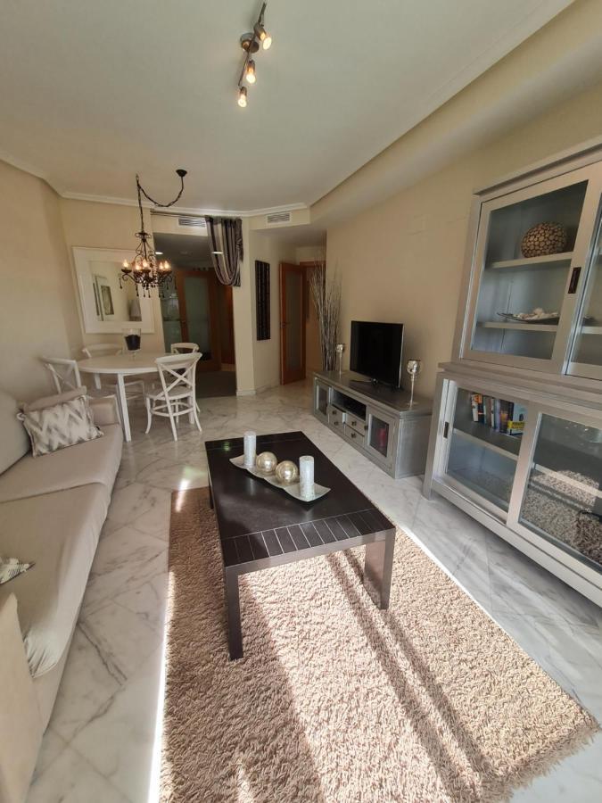 Elegant 2-Bedroom Apartment In Benidorm With Private Pool And Scenic Garden Views Кала-де-Фінестрат Екстер'єр фото